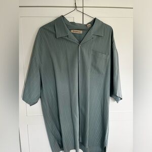 Tommy Bahama Blue Button-Up XXL (Small stain discount!)